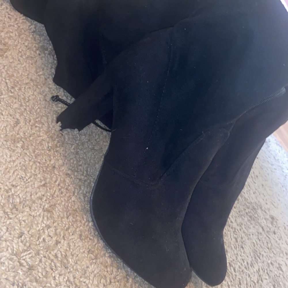 Windsor Black Heeled Boots for Women